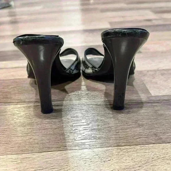 100% Authentic GUCCI Mules Sandals - Picture 5 of 6